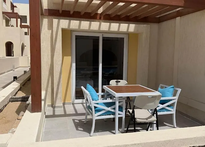 G02 Bay Village | Balcony | Poolside
